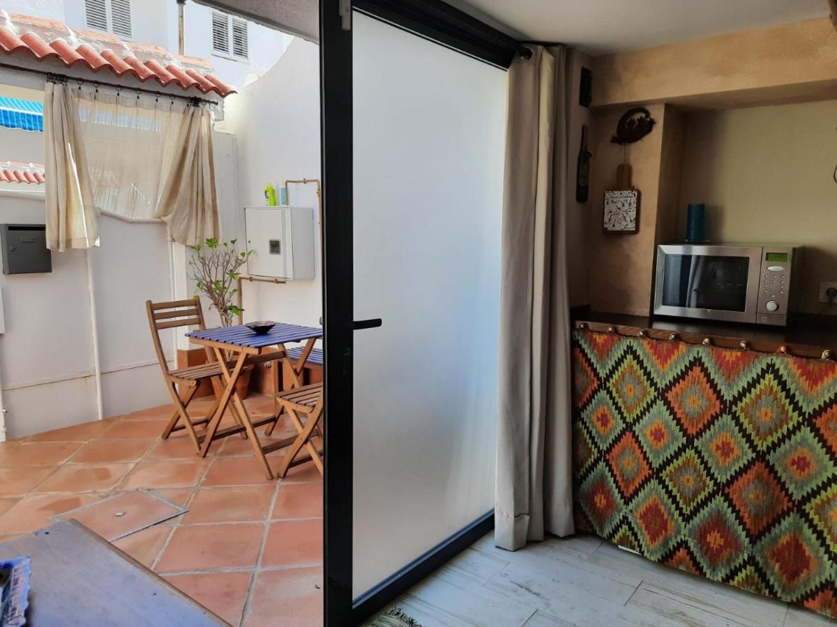Un Apartamento Vacacional Con Detalles De Un Hogar Майрена-дель-Альхарафе Экстерьер фото